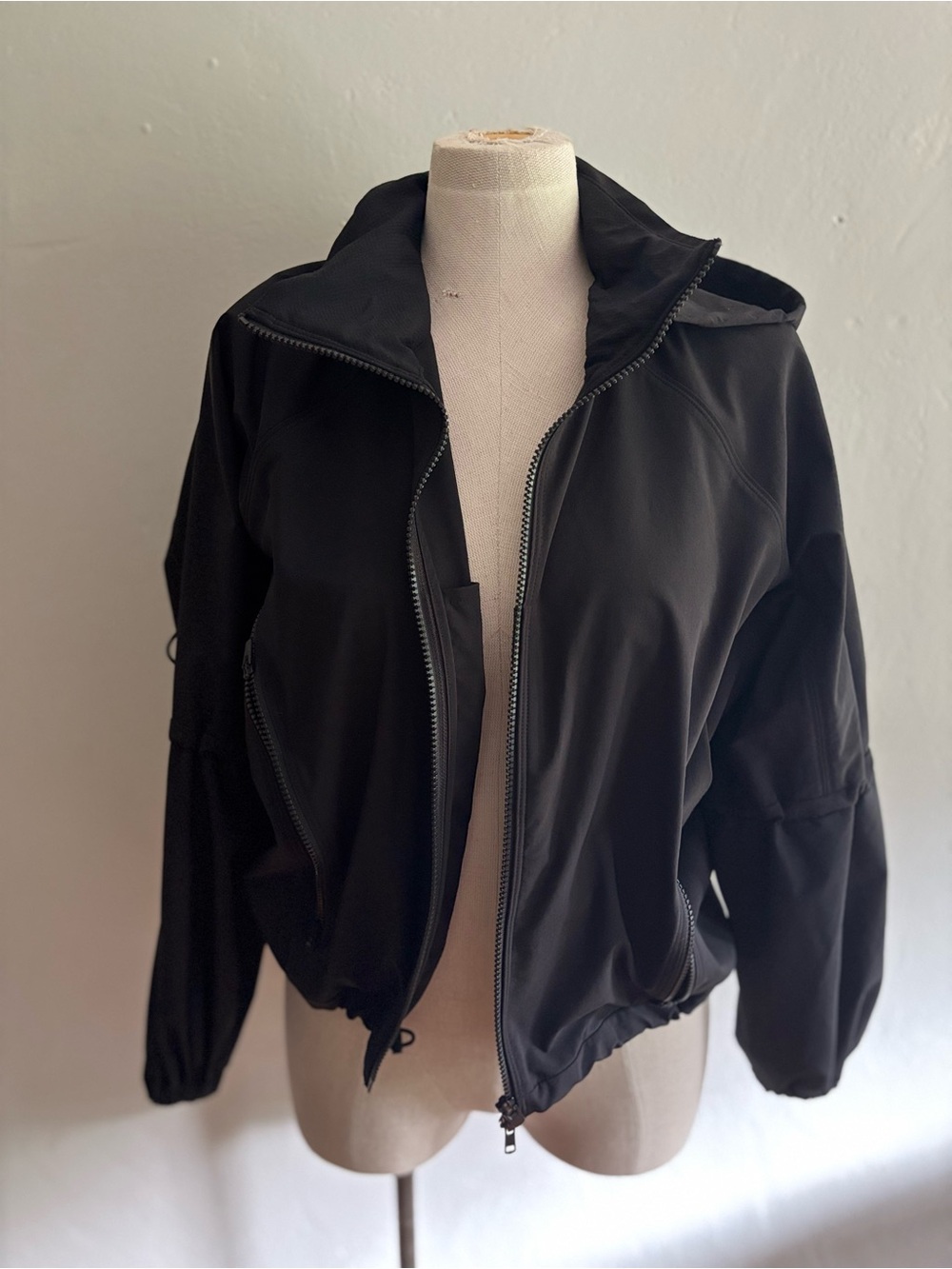 ATHLETA Stay Fly Windbreaker XS - Picture 10 of 10